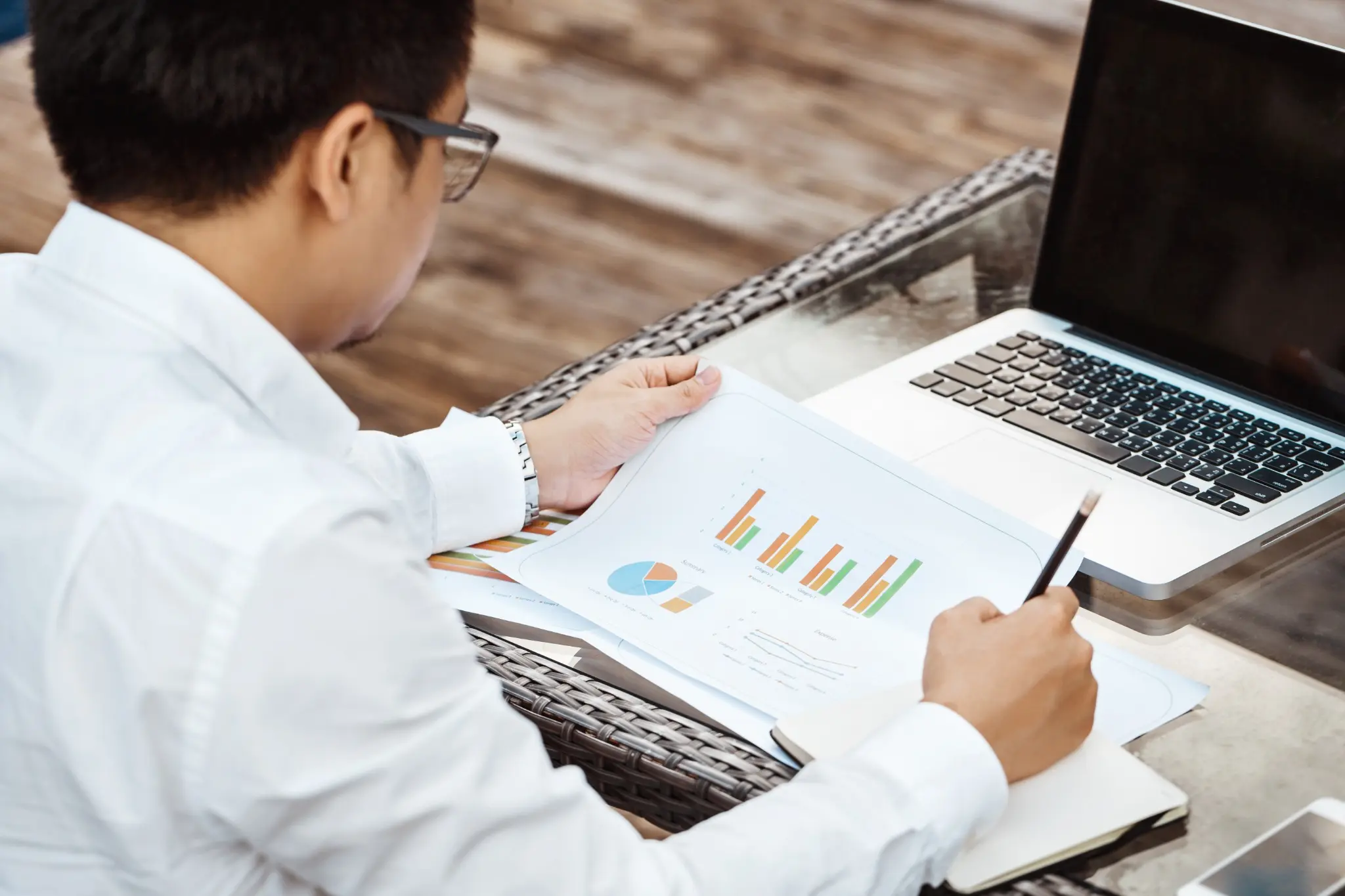 Financial professionals forming a global market partnership